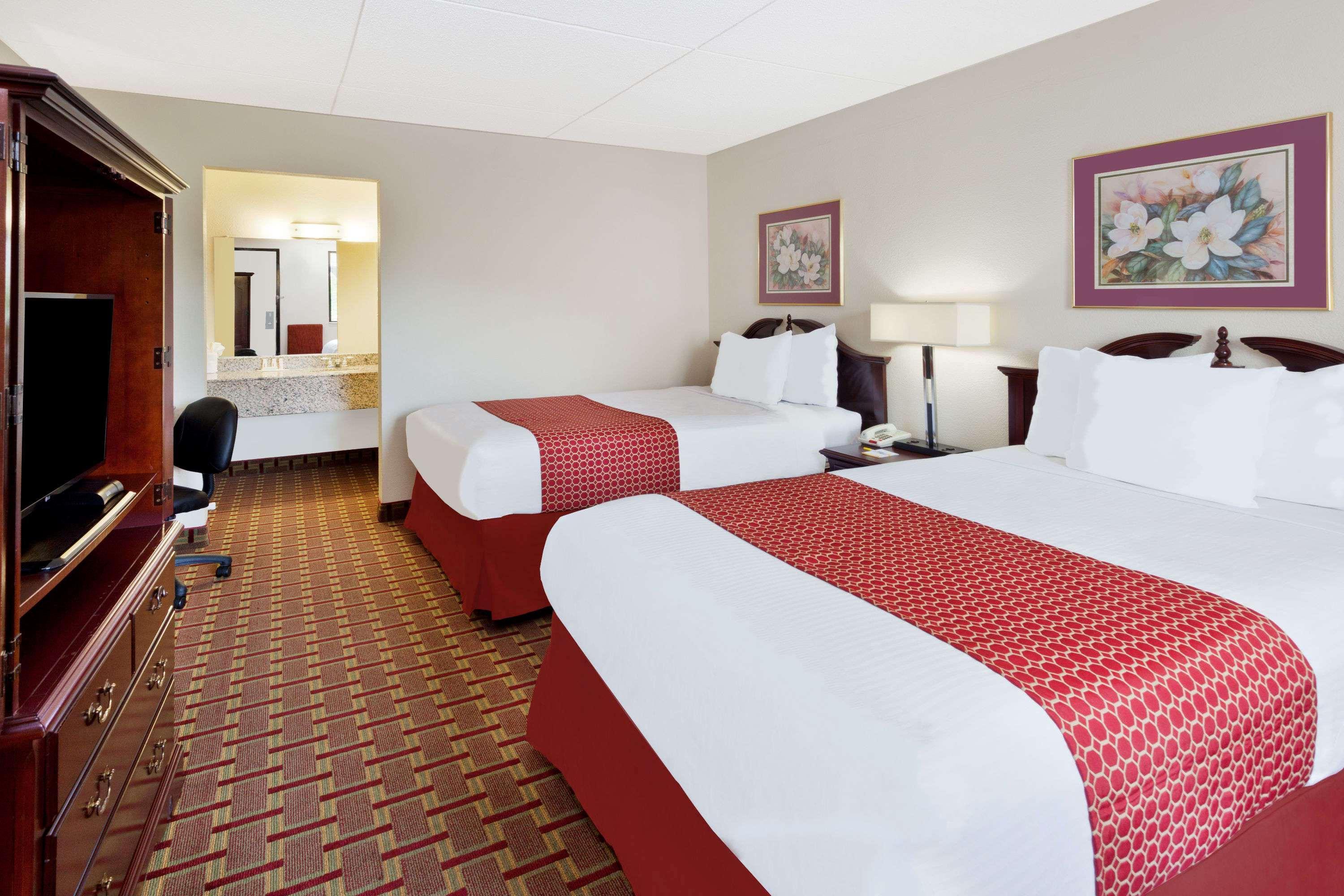 Hotel Bo, A Days Inn By Wyndham Chattanooga Downtown Eksteriør bilde