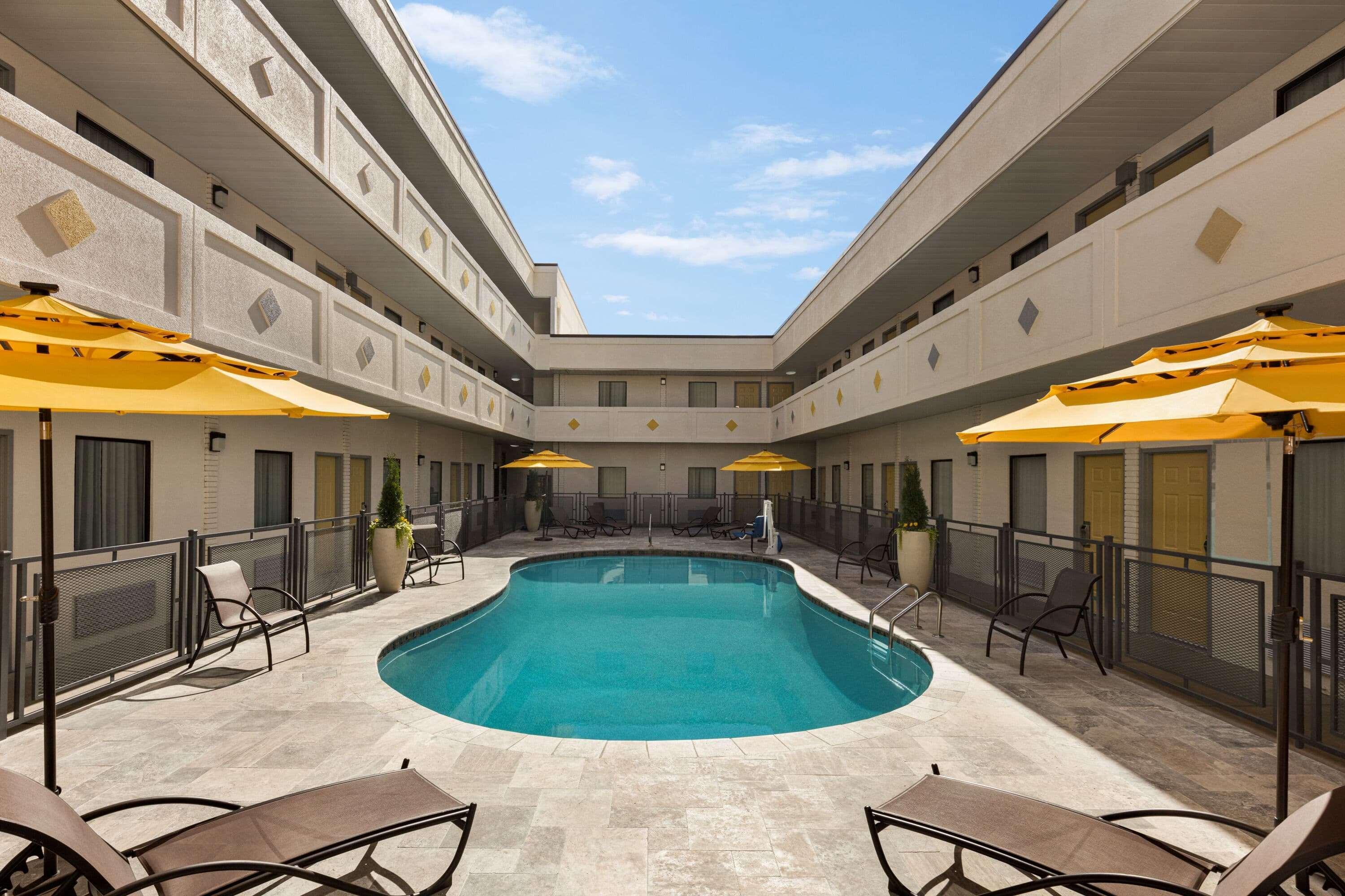 Hotel Bo, A Days Inn By Wyndham Chattanooga Downtown Eksteriør bilde
